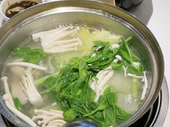 -烹然四季椰子鸡火锅(姚家园万象汇店)