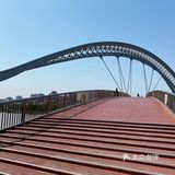 运河涟漪，碧波飘带