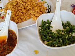 -鲁朗纳麦石锅鸡庄园