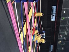 -嘿哟动霸CHUA·新潮玩运动娱乐中心·蹦床滑冰团建乐园