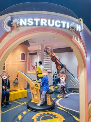 -奈尔宝家庭中心·亲子餐厅(北京东坝万达店)