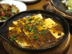 -阿瓦山寨·湘菜现炒·剁椒鱼头王(咸阳总店)