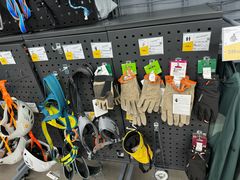 -迪卡侬(西三旗店)