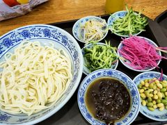 老北京炸酱面-门框胡同百年卤煮(新街口店)