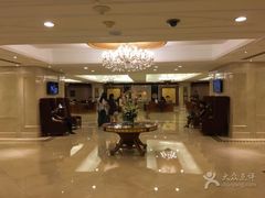 -南京金鹰皇冠假日酒店