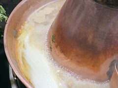 -果松木炭酸菜铜火锅·外婆参鸡汤