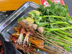 -灌县老妈砂锅串串香(万科红生活广场店)