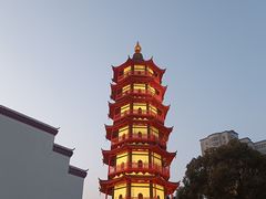 -绳金塔