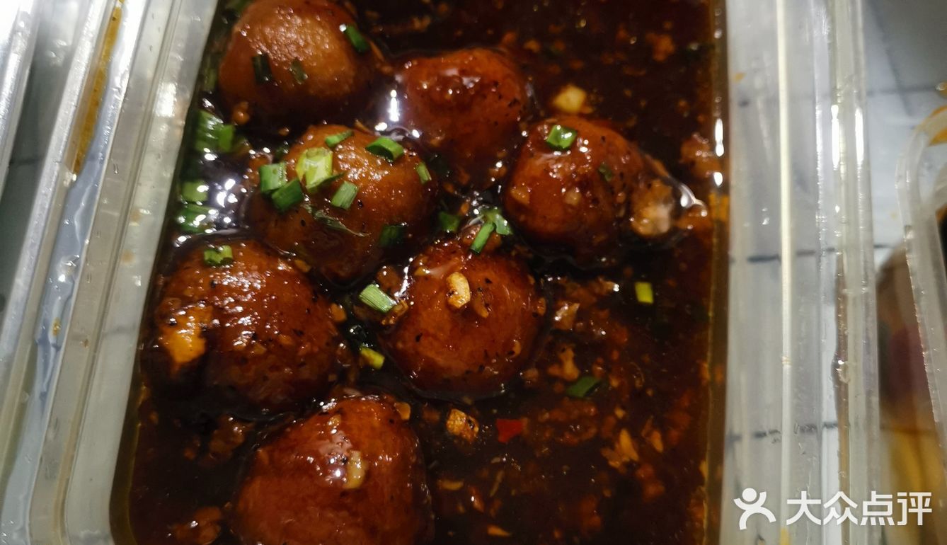 天热解决午餐都办法，唯有外卖，家里的小家伙想吃水煮系