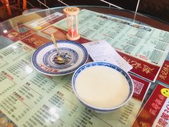 -赵记传承特色牛奶甜品(泉城广场店)