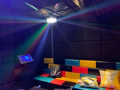 -VR间客漫虚拟现实体验馆(汉街店)