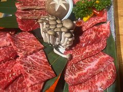 -炼火烤肉店
