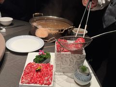 -左庭右院鲜牛肉火锅黑金店(陆家嘴中心店)