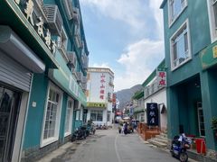 -百里峡七彩艺术小镇