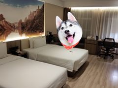 -榆林榆阳西路火车站亚朵酒店