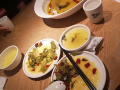 -宽鲜锅贴家常菜(永旺东部购物中心香港中路店)