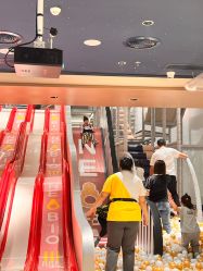 -奈尔宝家庭中心·亲子早教·派对餐厅(北京东坝万达店)