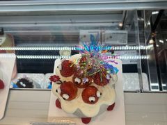 -花花卷卷·鲜食蛋糕(静安久光百货店)