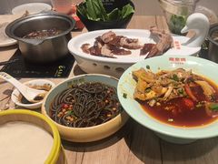 -龙聚德北京烤鸭(沙坪坝华宇A馆店)