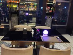 -唐拉雅秀酒店-西锦汇空中BBQ·思创餐厅