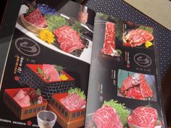 -山川小町·极番烧肉(新地假日广场店)
