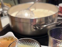 -尚尚仙·酸汤猪手·猪肚鸡火锅(华联万柳购物中心店)