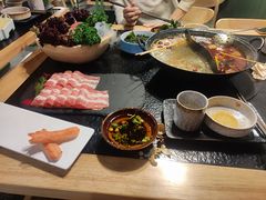 -鹿鸣山草本茶香火锅(园西路店)
