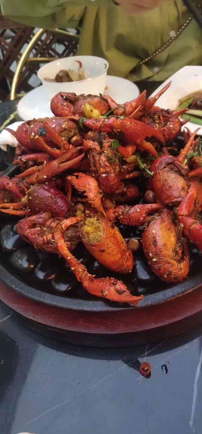 火山龙虾-"之前去的店,忘记点评了.当时双人餐还有活.