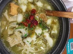 -周鱼小馆石锅酸菜鱼(活力汇店)