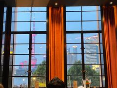 靠窗位-YUE·6·西式融合餐厅(外滩六号店)