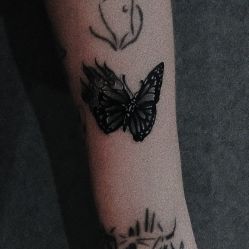 -脱白计划纹身集团