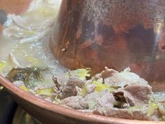 -果松木炭酸菜铜火锅·外婆参鸡汤