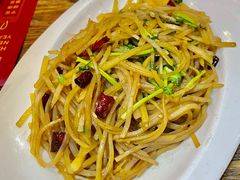 土豆丝-胡桃里乐队酒馆(鎏嘉码头店)