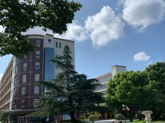 -上海市民办金苹果学校