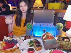 -Famous肥猫墨西哥音乐餐吧(五棵松华熙LIVE店)