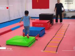 -adidas壹跆运动馆(世纪经贸大厦店)