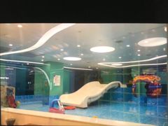 -Swim斯卫姆国际儿童游泳中心(红博中央公园店)