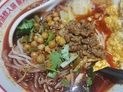 -魔都三兄弟酸辣粉·蘸卤炸串(虹桥万科店)