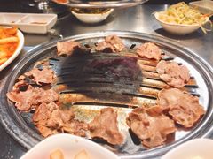 五花肉-韩聚屋韩国烤肉餐厅(新北万达店)