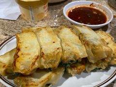 猪肉虾仁锅贴-金谷园饺子馆(北邮总店)
