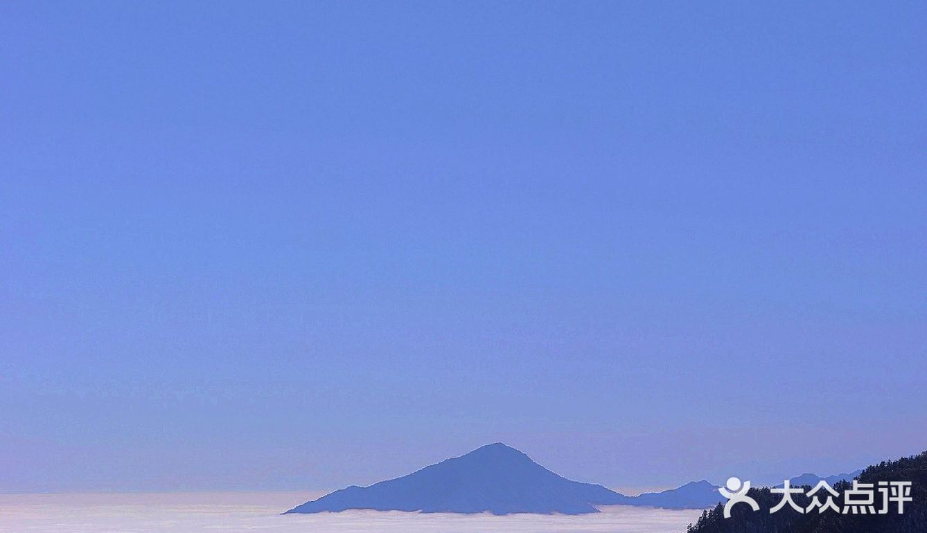 昨天的西岭雪山