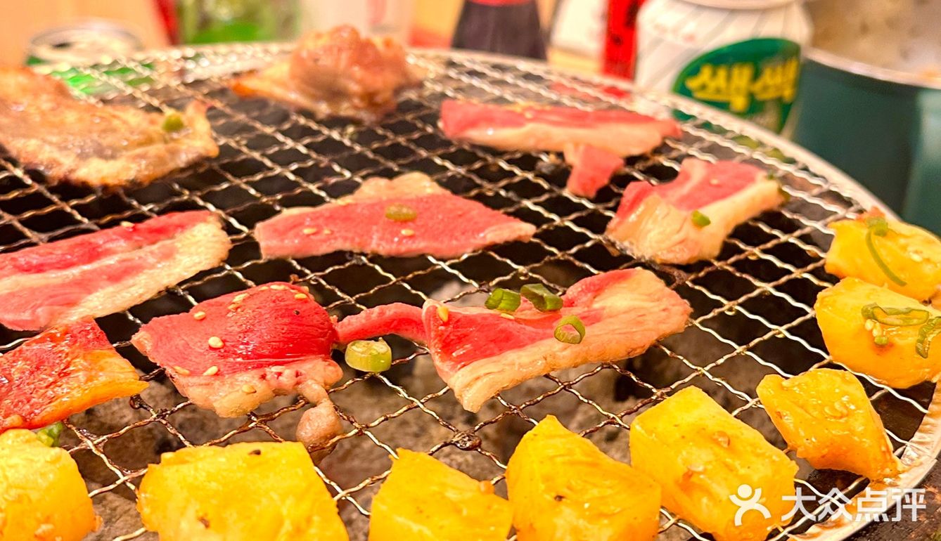 “新年的第一顿深夜烤肉”