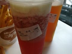 草莓芝士奶盖茶-艾薯夫妇Aysh(福田星河COCOPark店)