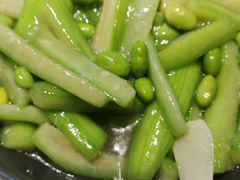 -蜜桃餐厅·伴山(湖滨商业街店)