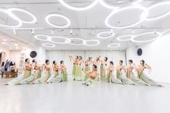 -深舞形体民族舞蹈工作室