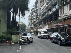 -王浩儿纪六孃甜皮鸭(东大街店)