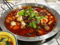 -晓彭肥肠鸡·泡椒鸡火锅(水木天地店)