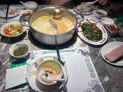 -禄婶鸡煲·打边炉