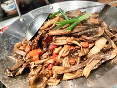 -昱龙大盆牛蛙馆(三兴街总店)