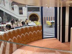 -奈尔宝家庭中心·亲子餐厅(鄞州万达店)